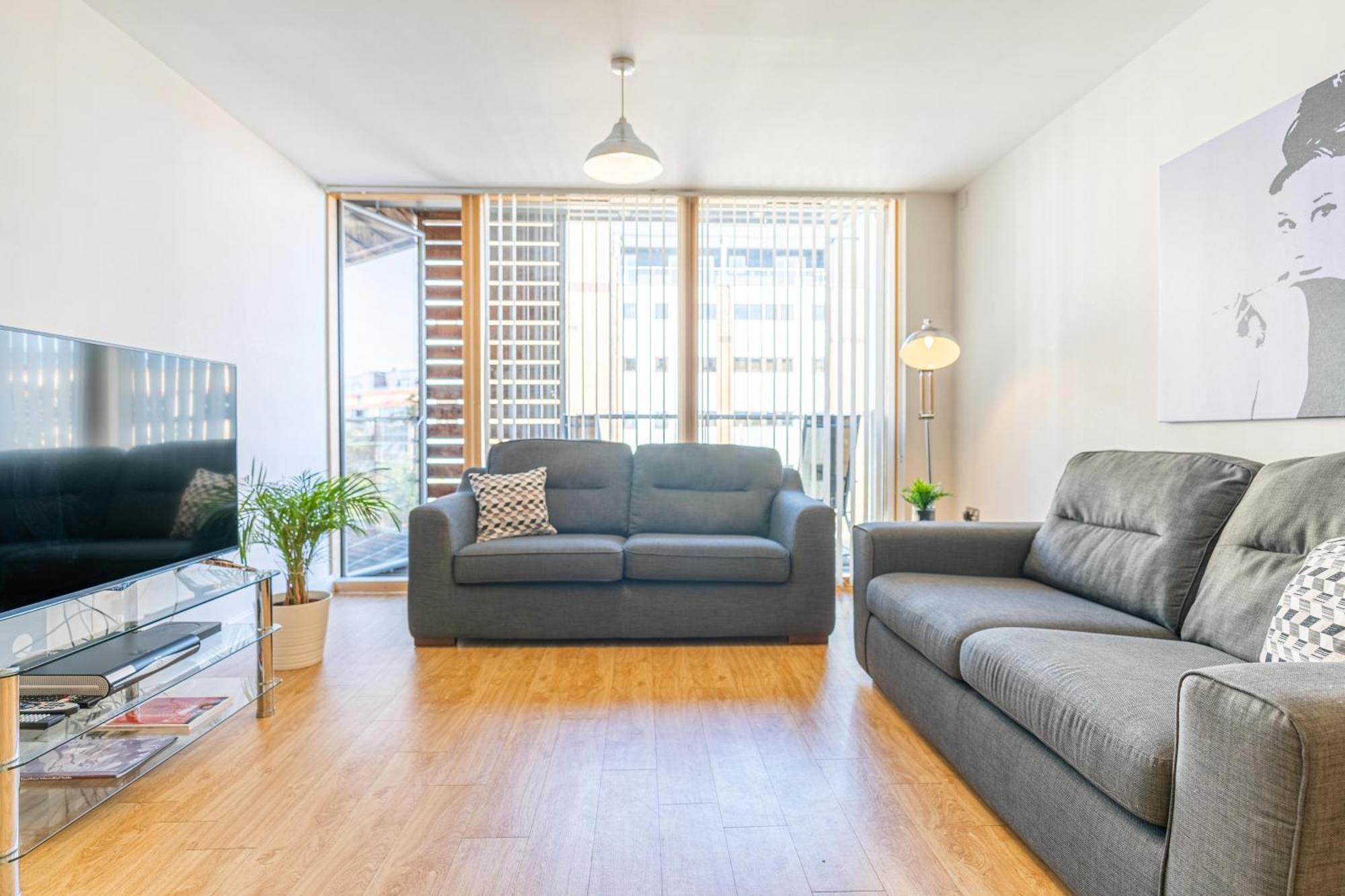Cotels At Vizion Serviced Apartments, Superfast Broadband, Central Location, Free Parking, Fully Equipped Kitchen Milton Keynes Exteriör bild