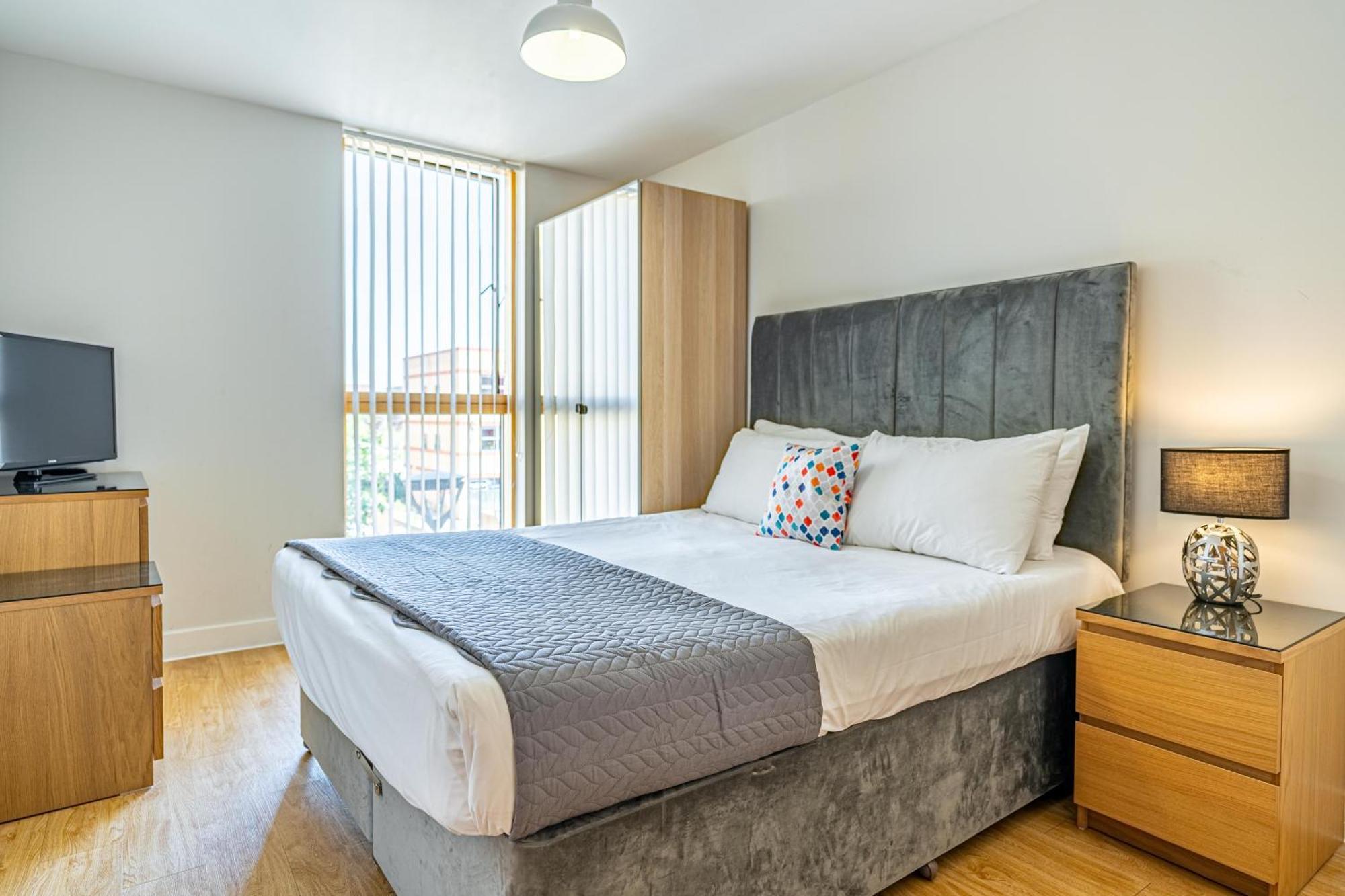 Cotels At Vizion Serviced Apartments, Superfast Broadband, Central Location, Free Parking, Fully Equipped Kitchen Milton Keynes Exteriör bild