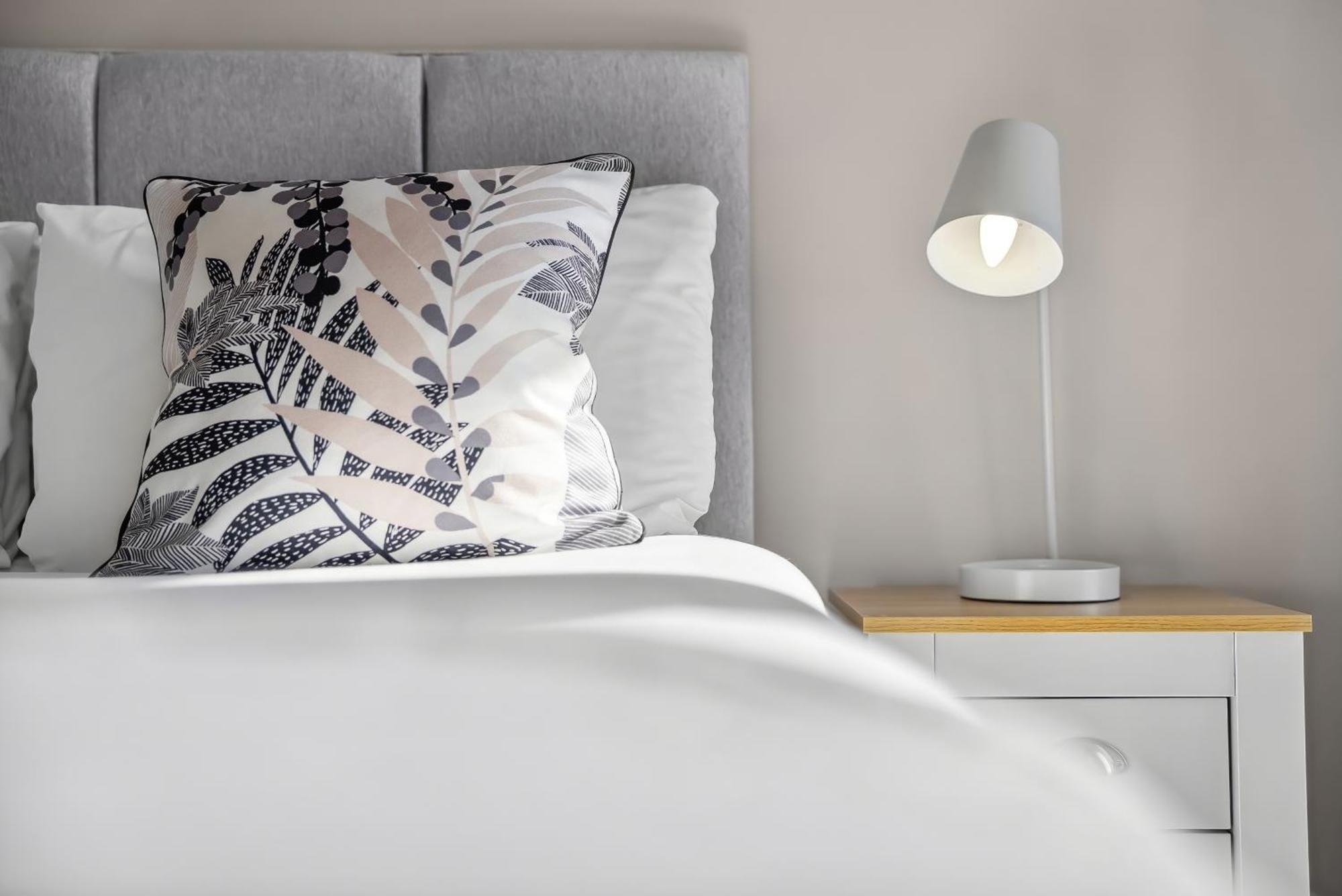 Cotels At Vizion Serviced Apartments, Superfast Broadband, Central Location, Free Parking, Fully Equipped Kitchen Milton Keynes Exteriör bild